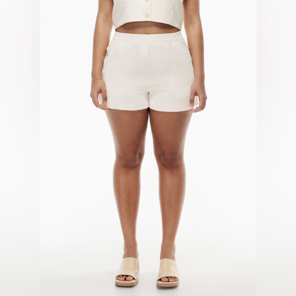 ARITZIA Wilfred White Gelato 3” Shorts Size Small